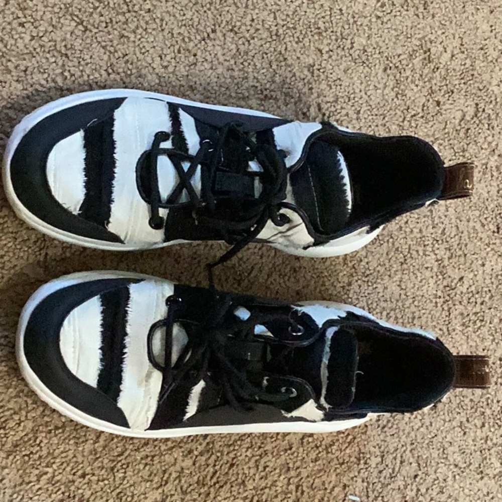 GUC Sam Edleman Black and White Women's Sneakers